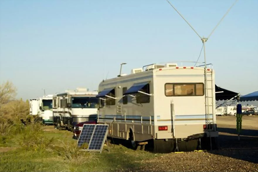 amazing-ways-to-improve-your-rv-with-green-energy-1
