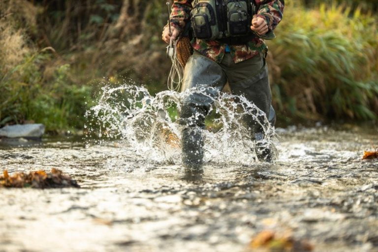 How To Keep Your Feet Warm While Hunting 5 Tips For Beginners August