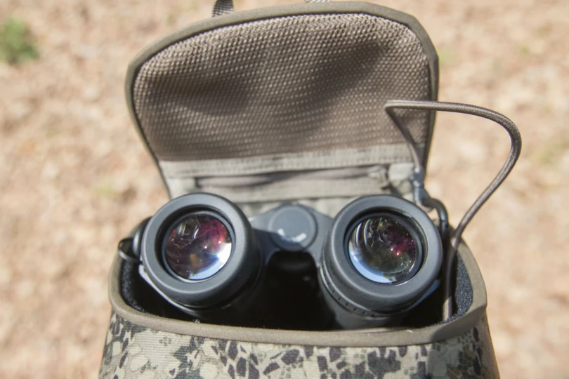 zeissbinoharness-810x540-1 The ZEISS SFL 10X50 binoculars stowed in a bino harness